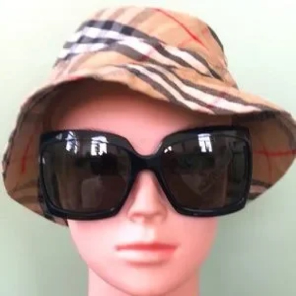 Dior Oversized Sunglasses - Picture 2 of 8